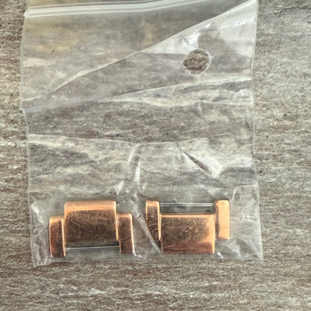 MVMT Rose Gold Watch - Picture 5 of 6
